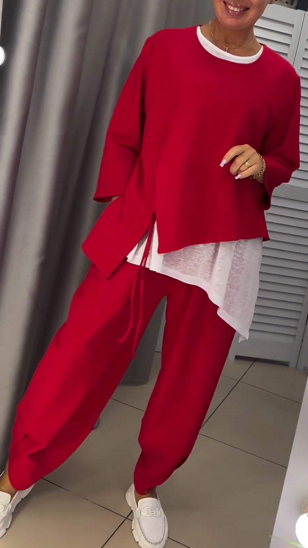 Livia - Kobiecy komplet bluzki i spodni z okrągłym dekoltem